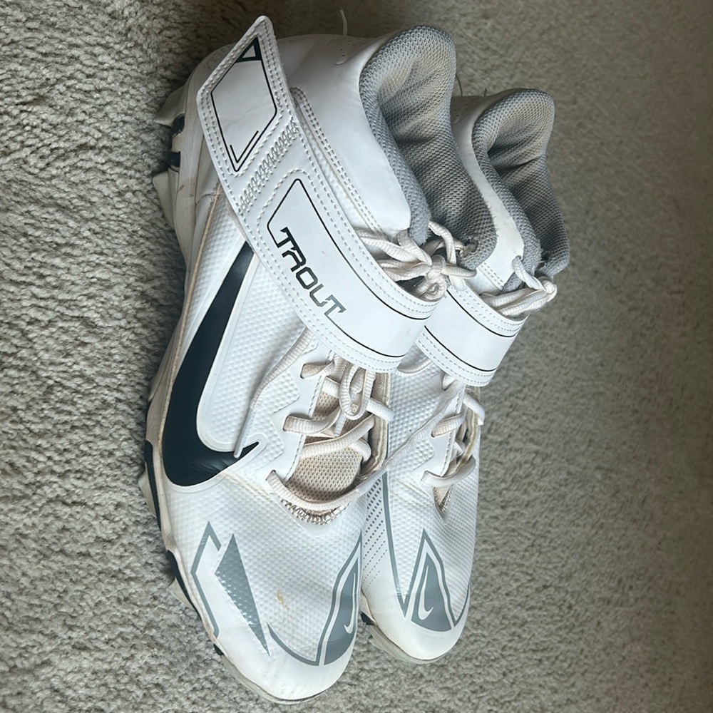 Nike trout sports performance 27